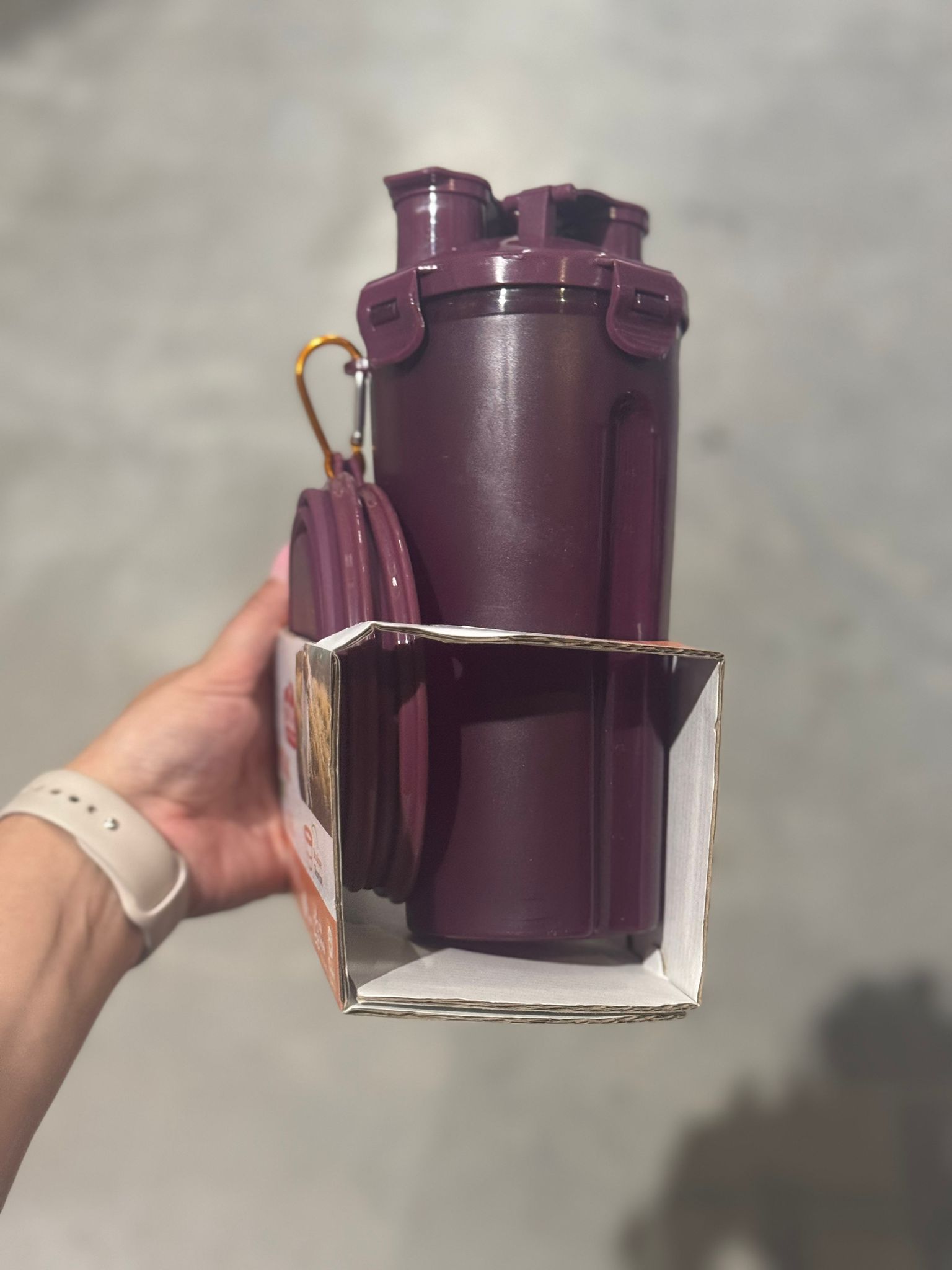 De tweede product foto voor Zolux Bivouak 2-in-1 Reisset Fles Met VoerbakDrinkbak Rood
