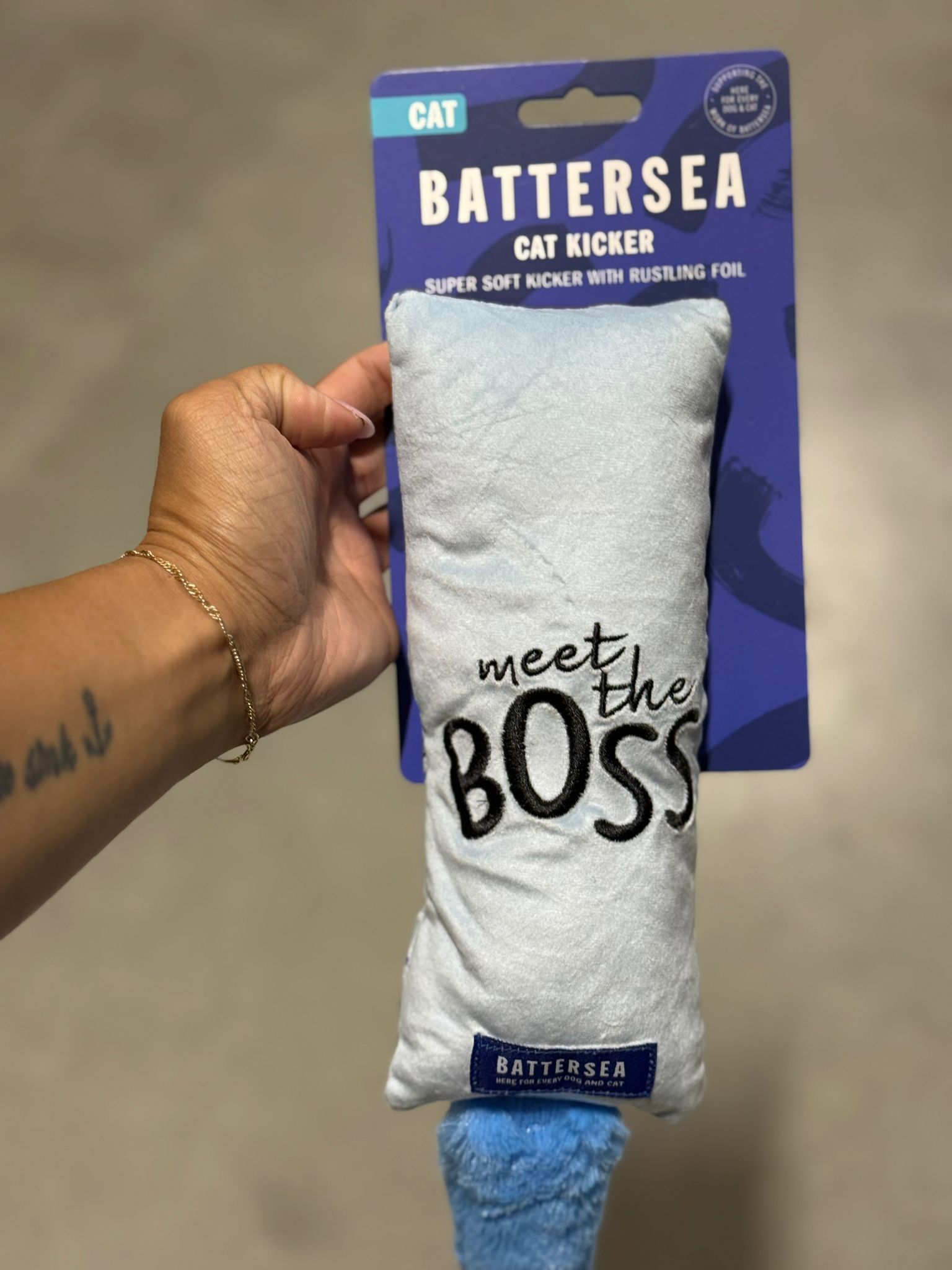 De product foto voor Battersea cat kicker print blauw 