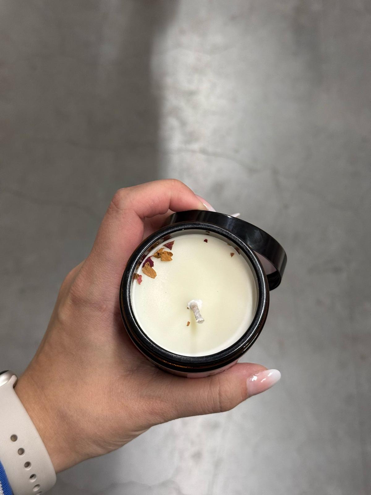 De tweede product foto voor Beloved pure candle kaars
