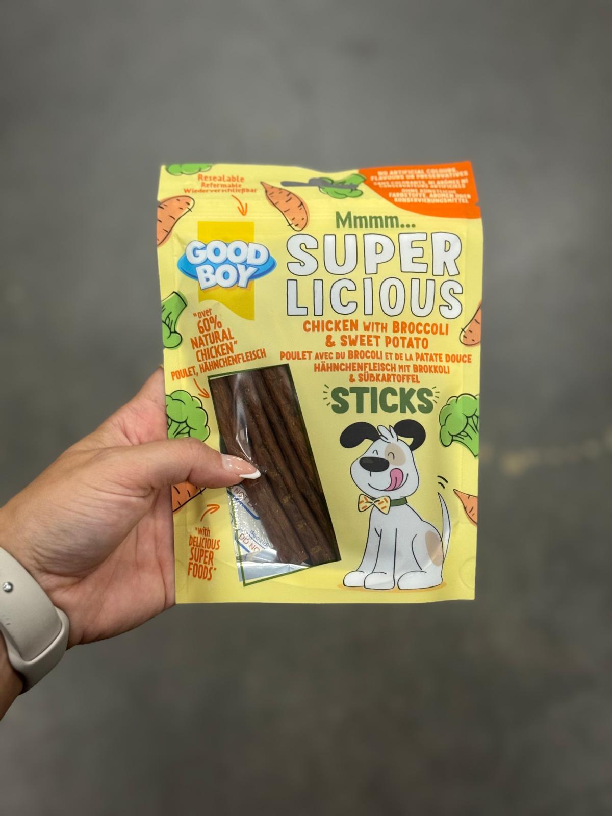 De product foto voor Super Licious chicken with broccoli & sweet patato sticks