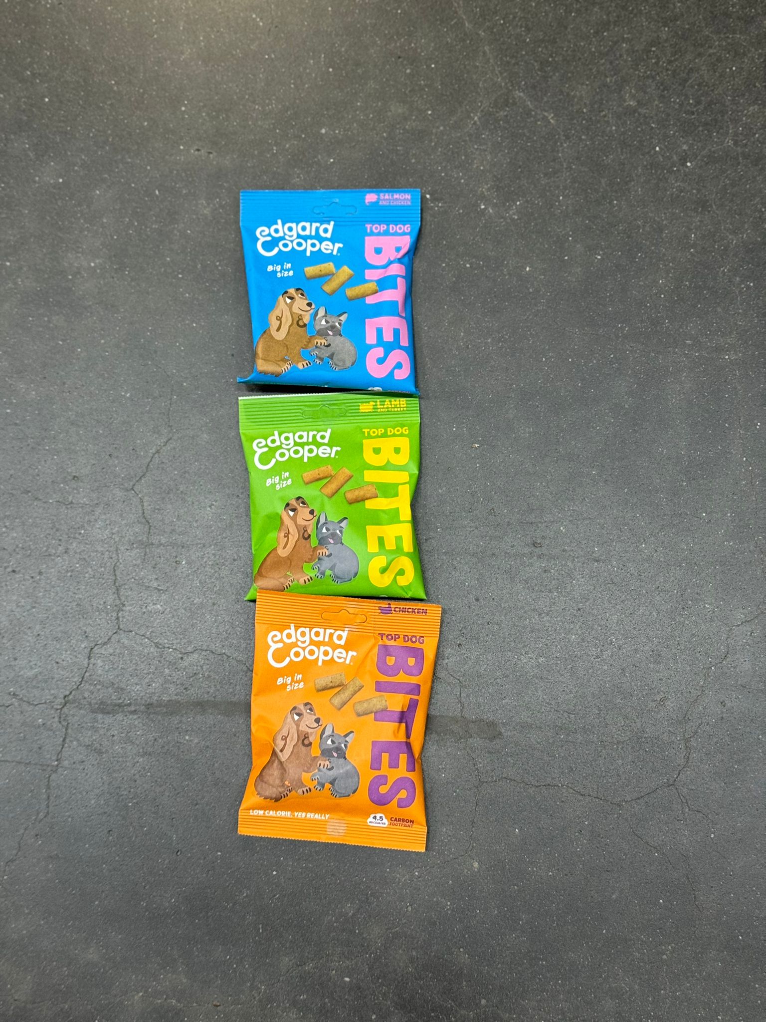 De tweede product foto voor Edgard & Cooper bites small