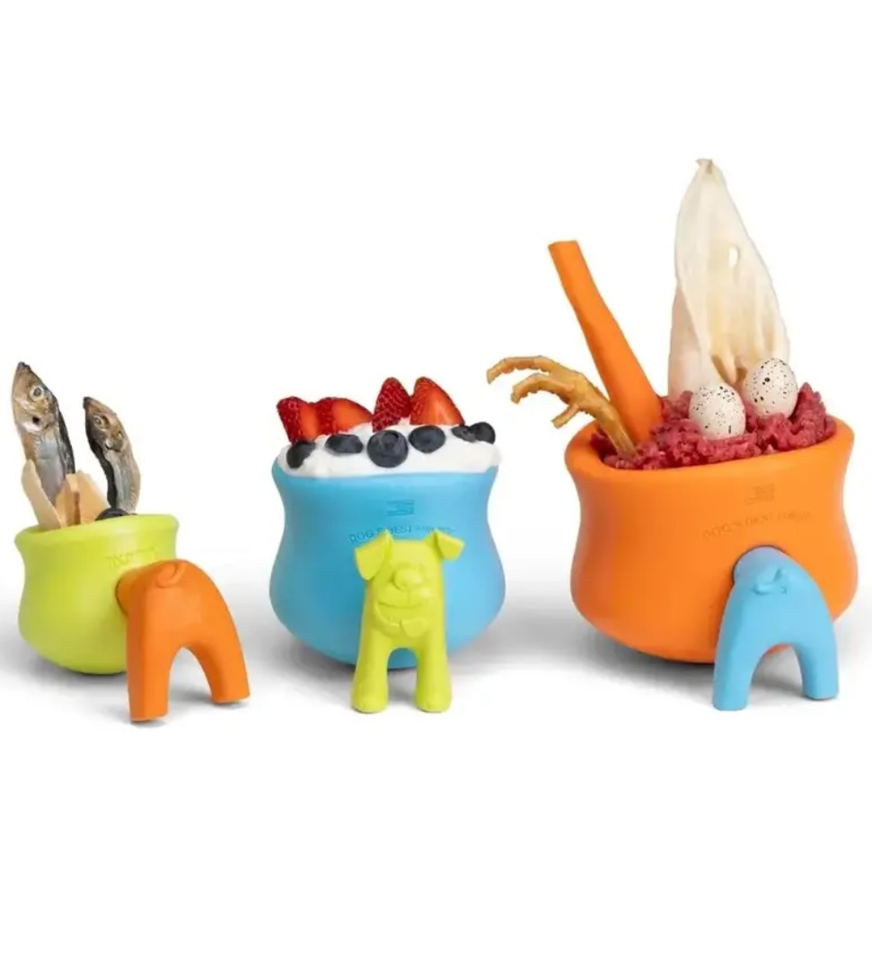 De derde product foto voor West Paw Toppl oranje