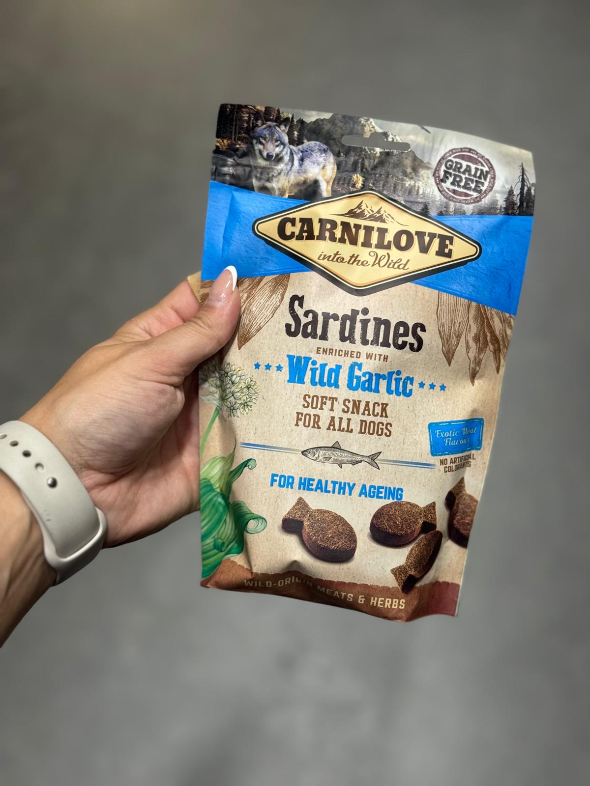 De derde product foto voor Carnilove Soft Snack Sardientjes / Wilde Knoflook