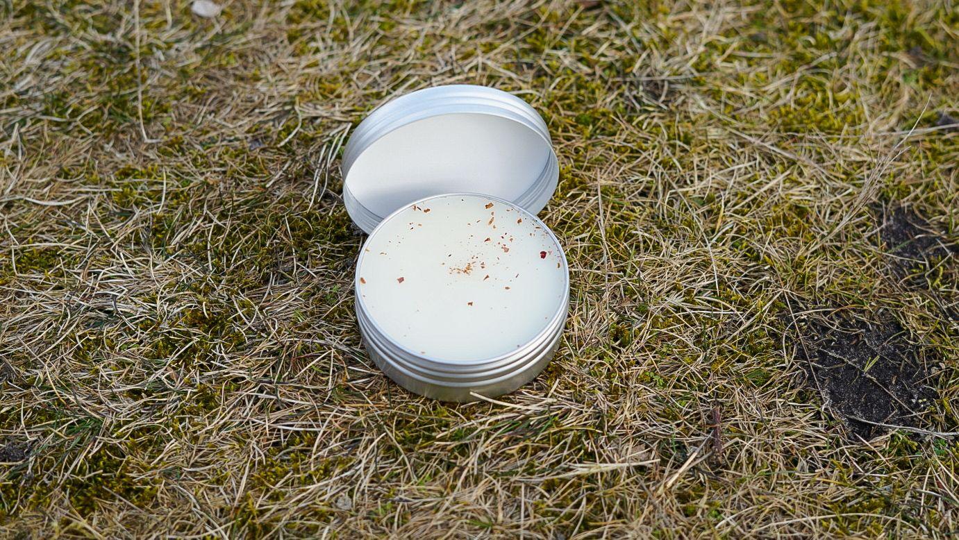 De tweede product foto voor Beloved soft paw and nose balsem