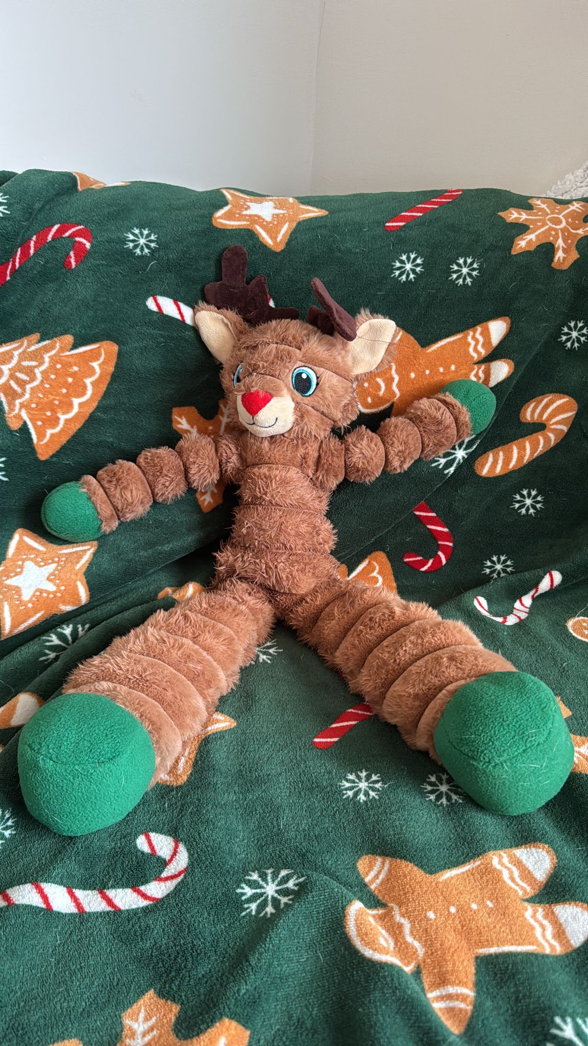 De product foto voor Kong Holiday Kerst Shakers Crumples Reindeer Bruin XL