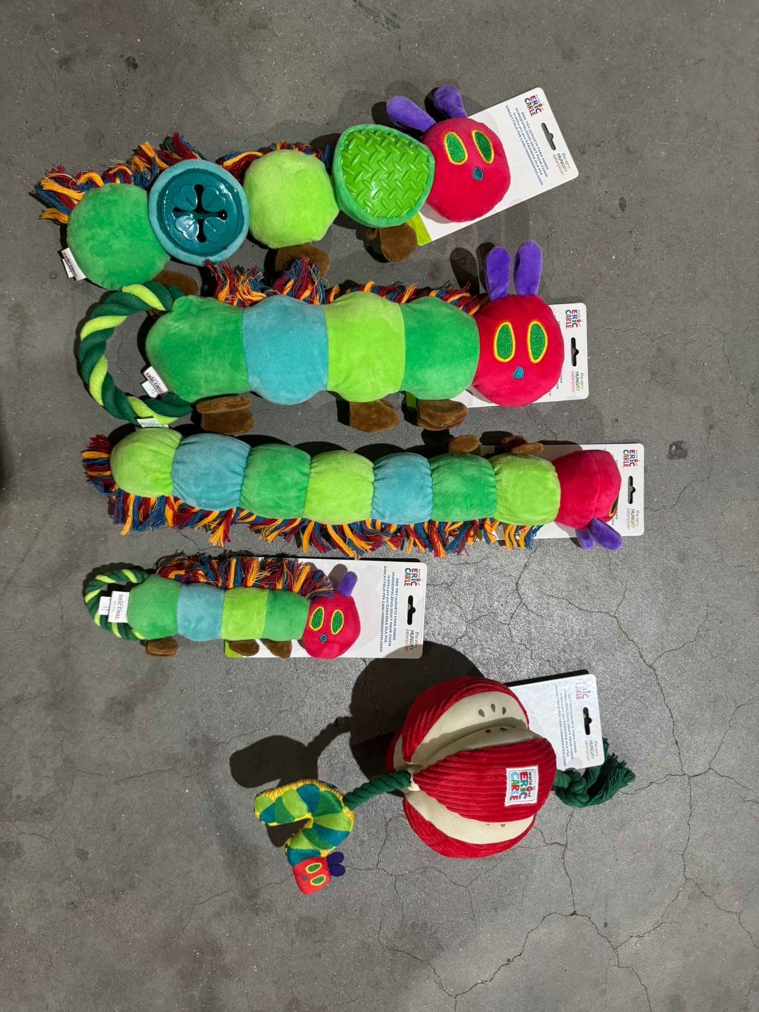 De derde product foto voor Eric Carle Pluche Rupsje Nooitgenoeg Appel met Flostouw