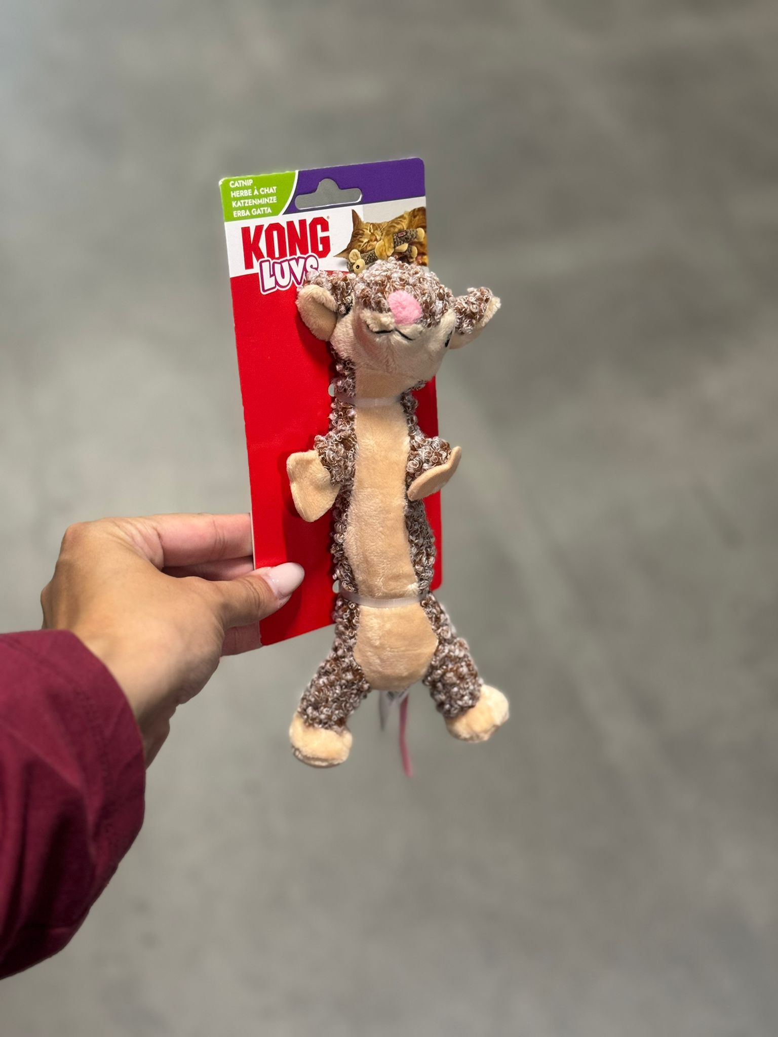 De derde product foto voor Kong Cat Luvs Muis