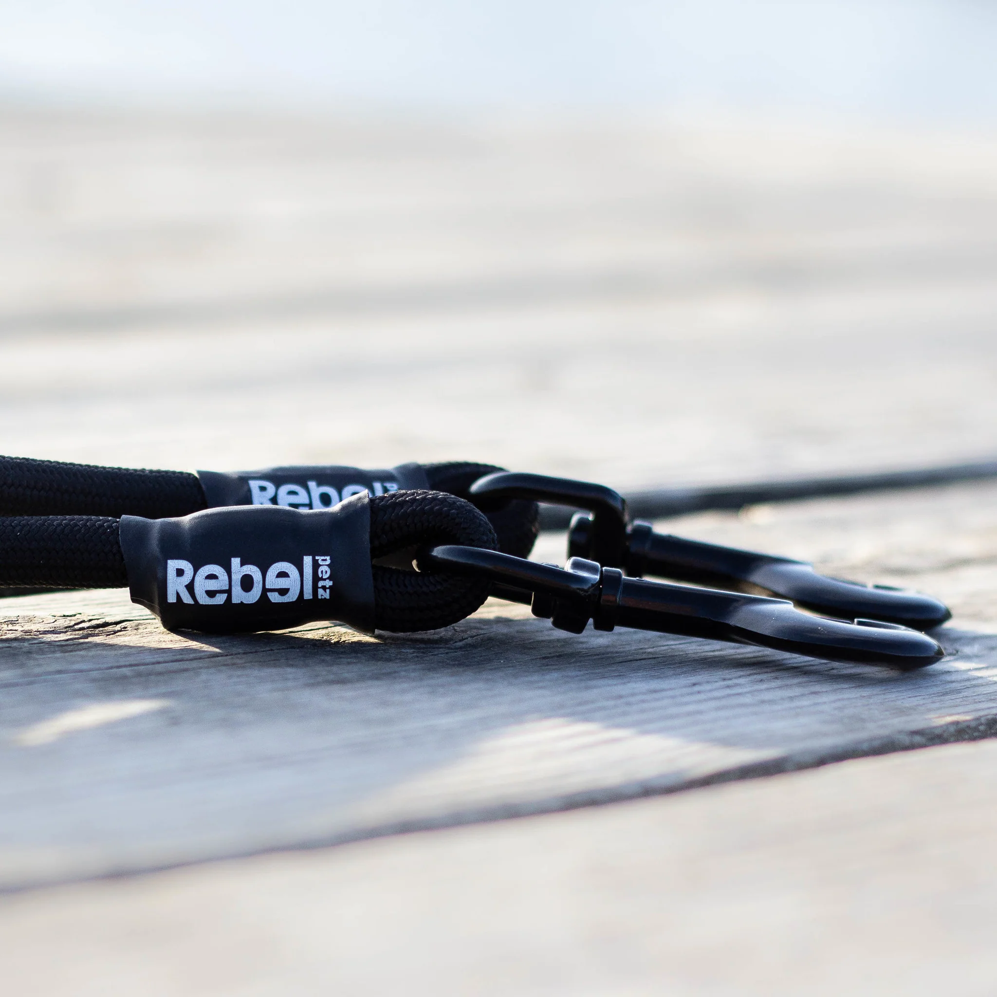 De derde product foto voor Adjustable Double Dog Leash