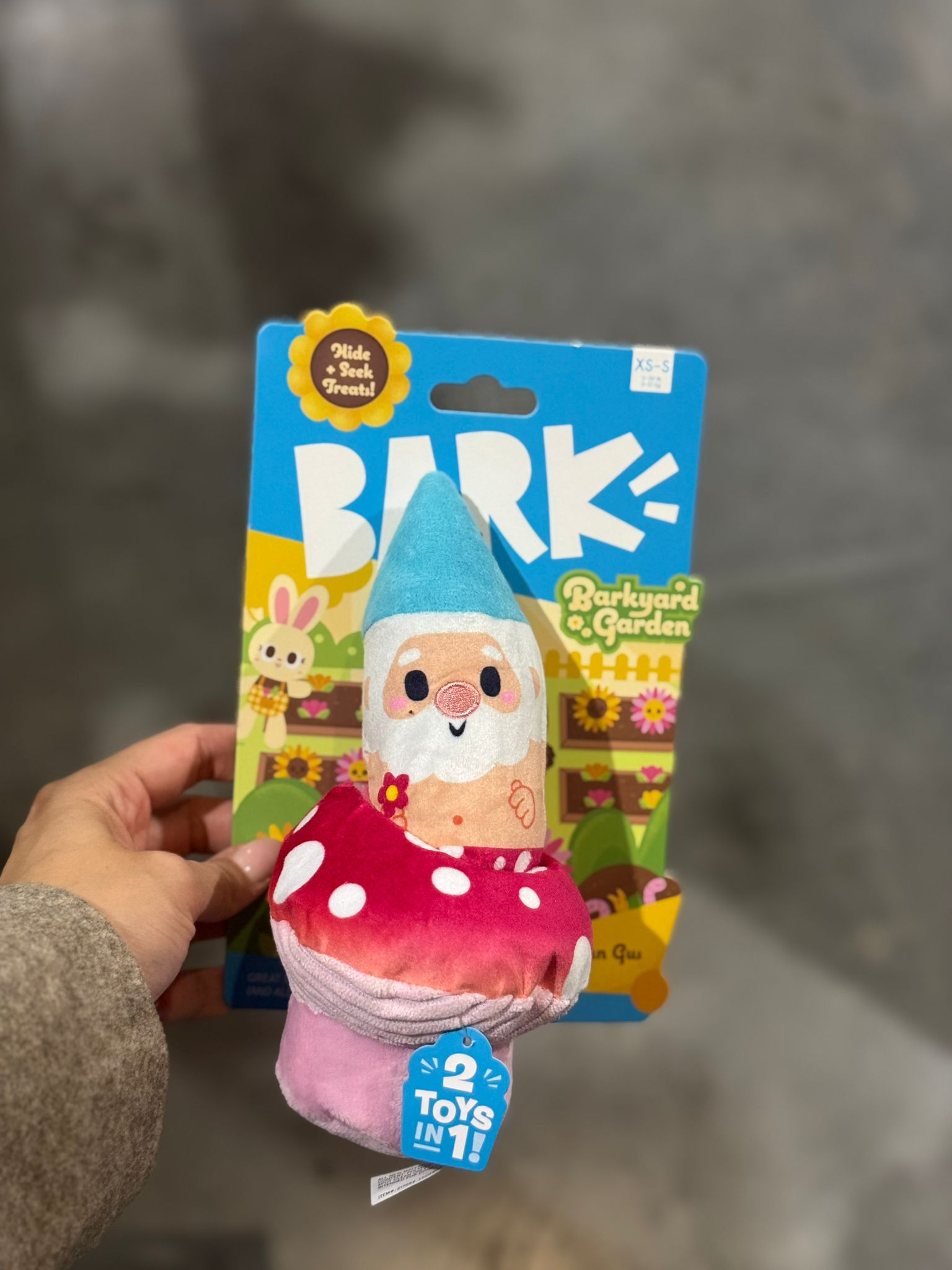 De product foto voor BARK Fun Guy Gnomie in paddenstoel