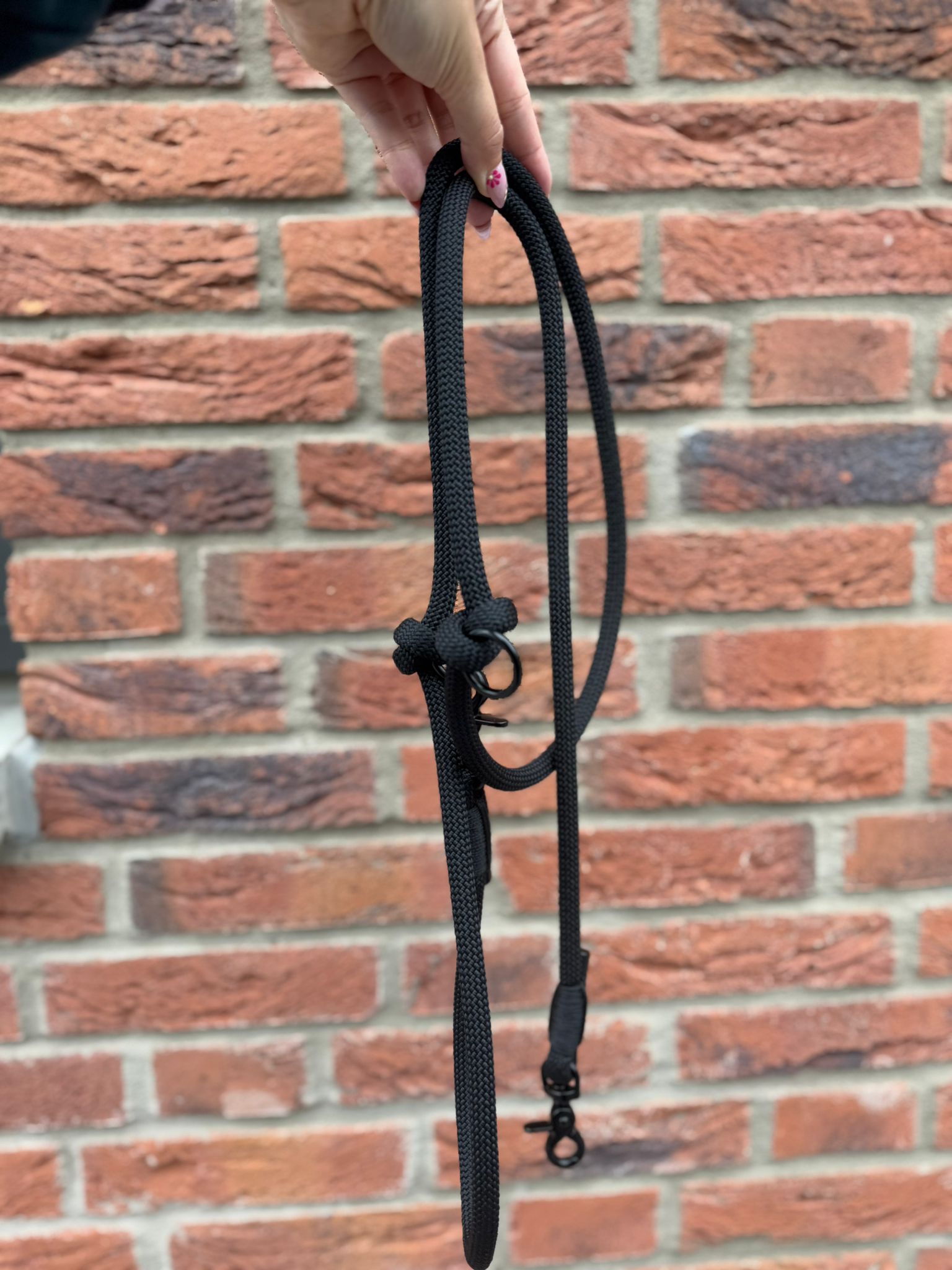 De vierde product foto voor Paracord Verstelbare lijn 10 mm all black