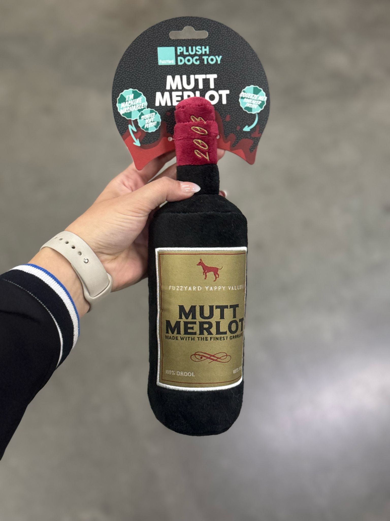 De eerste product foto voor het gerelateerde product FuzzYard Mutt Merlot Pluche