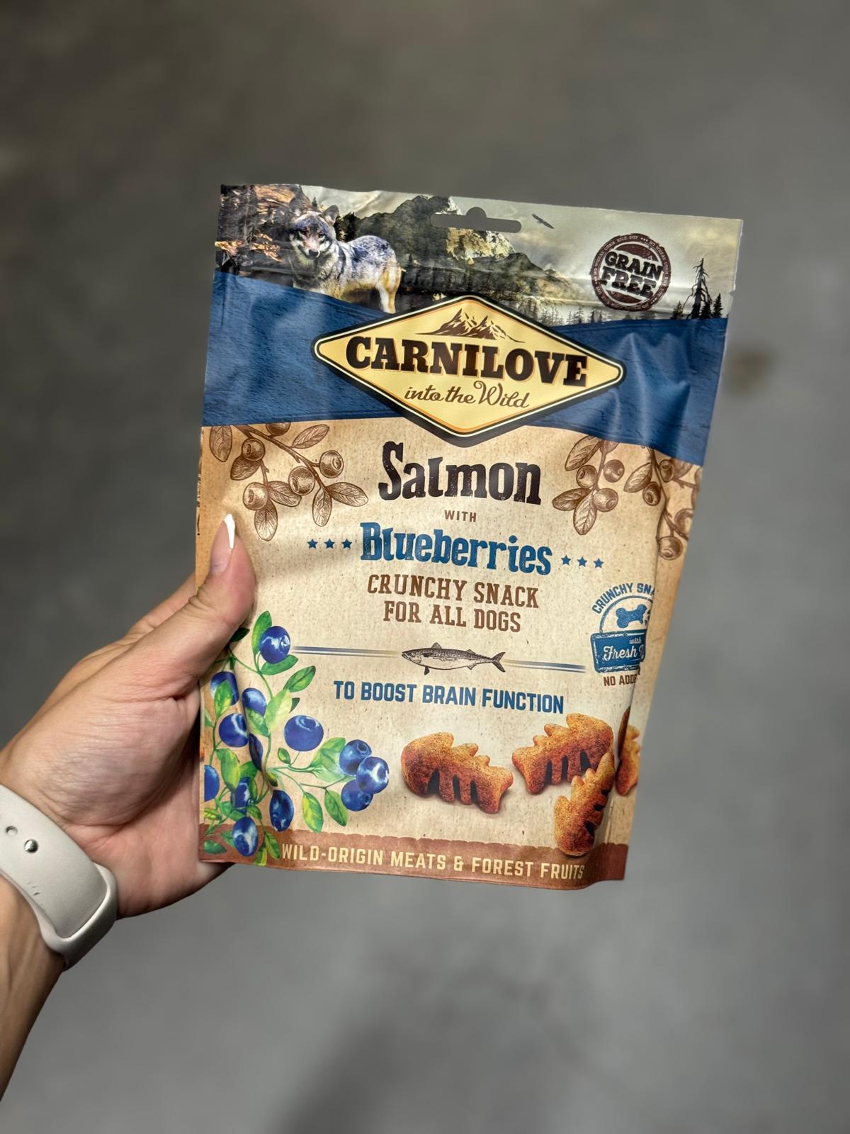 De vierde product foto voor Carnilove Crunchy Snack Zalm / Blauwe Bes