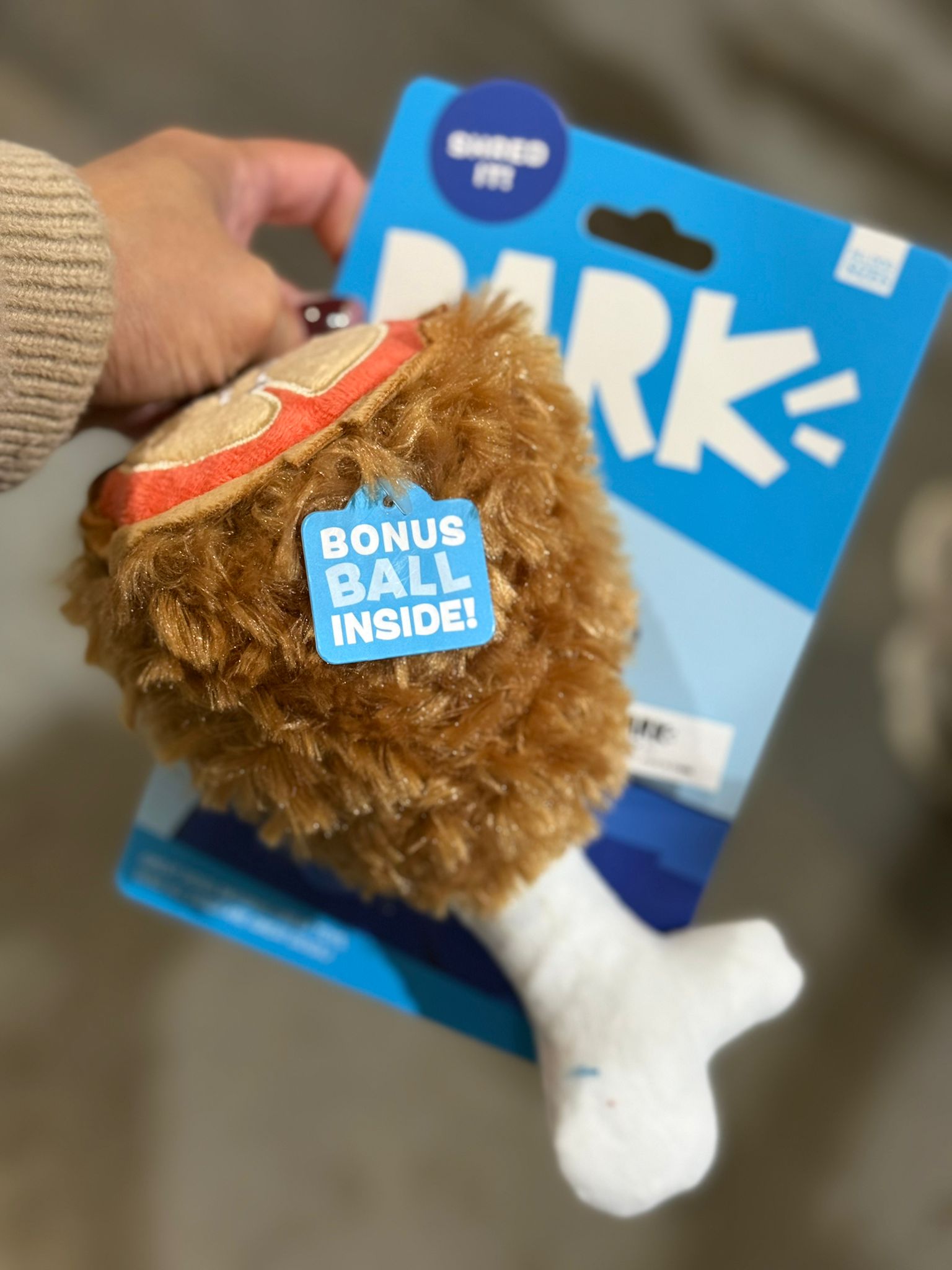 De product foto voor BARK Tavern Turkey kalkoenpoot + bal