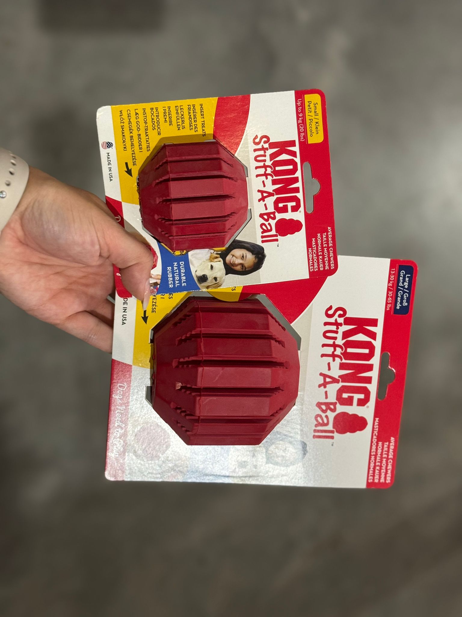 De derde product foto voor Kong Stuff A Ball Rubber Rood