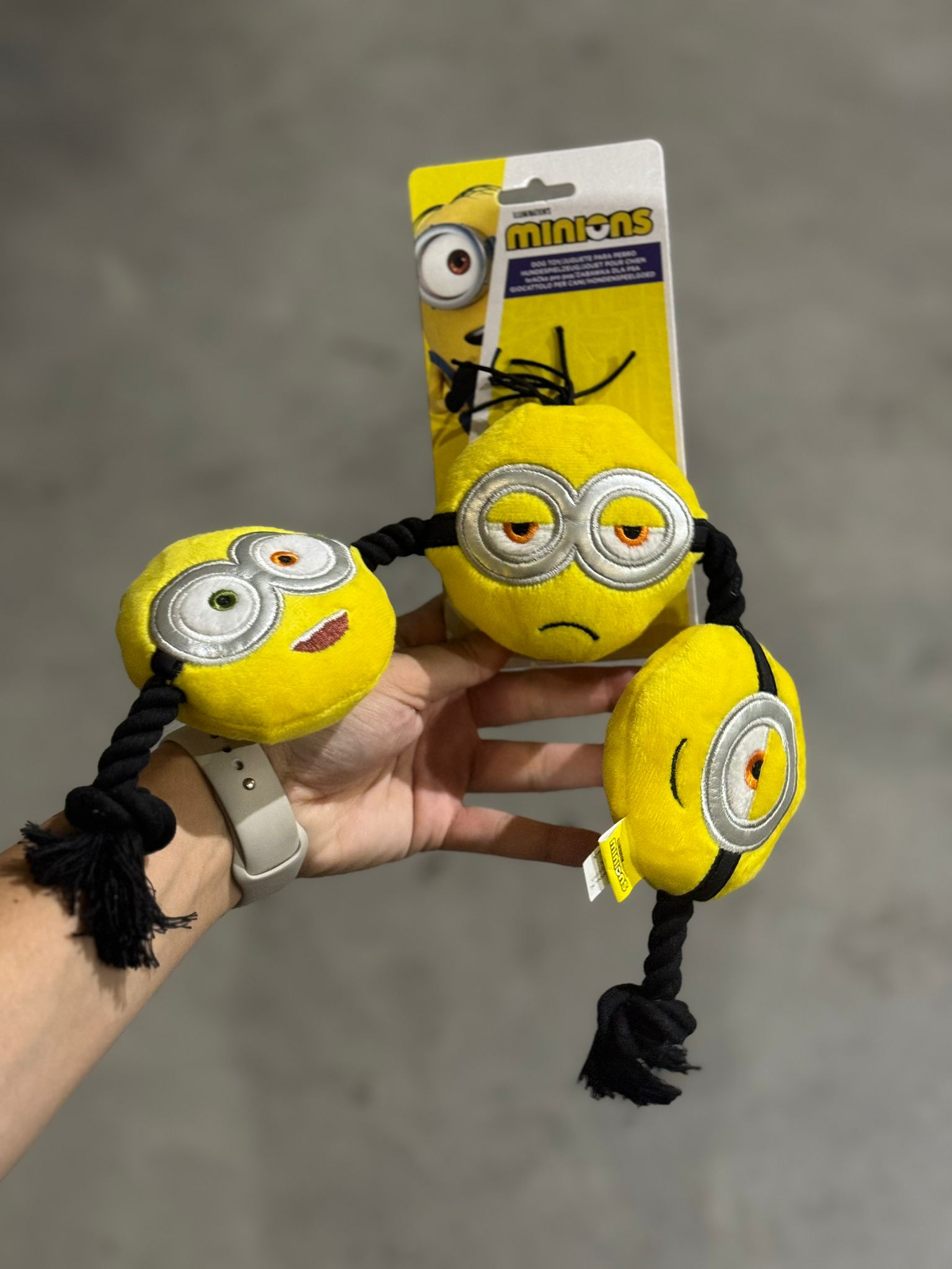De tweede product foto voor 3 minions pluche