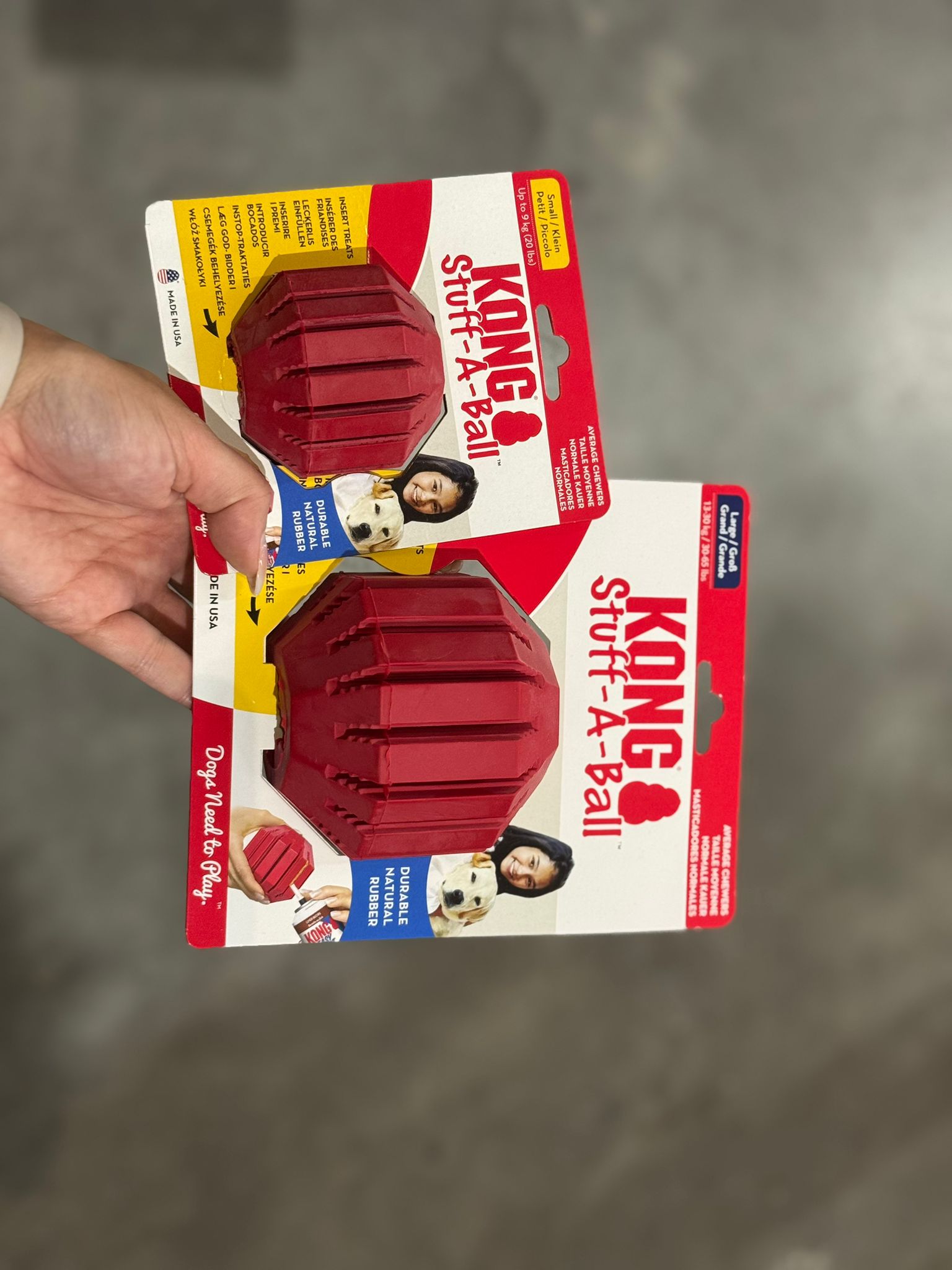 De product foto voor Kong Stuff A Ball Rubber Rood