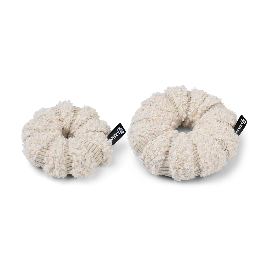 De tweede product foto voor District 70 Daisy snuffeltoy