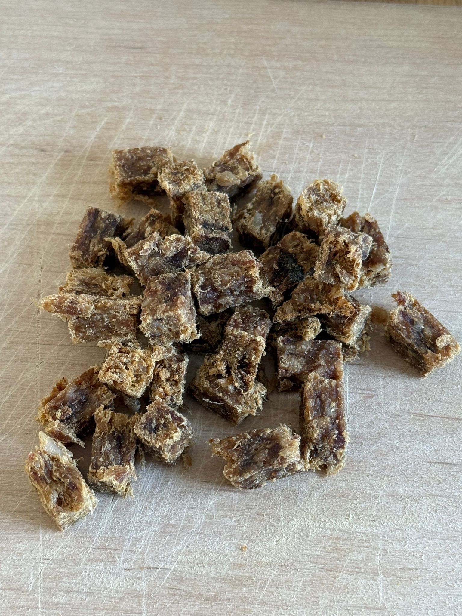 De tweede product foto voor Hertenblokjes klein