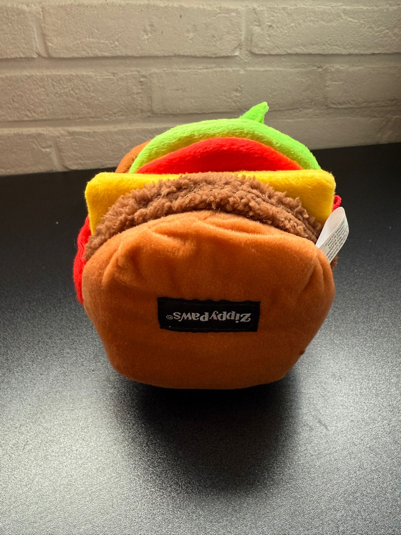 De tweede product foto voor ZippyPaws Snufflerz Stacks – Cheeseburger