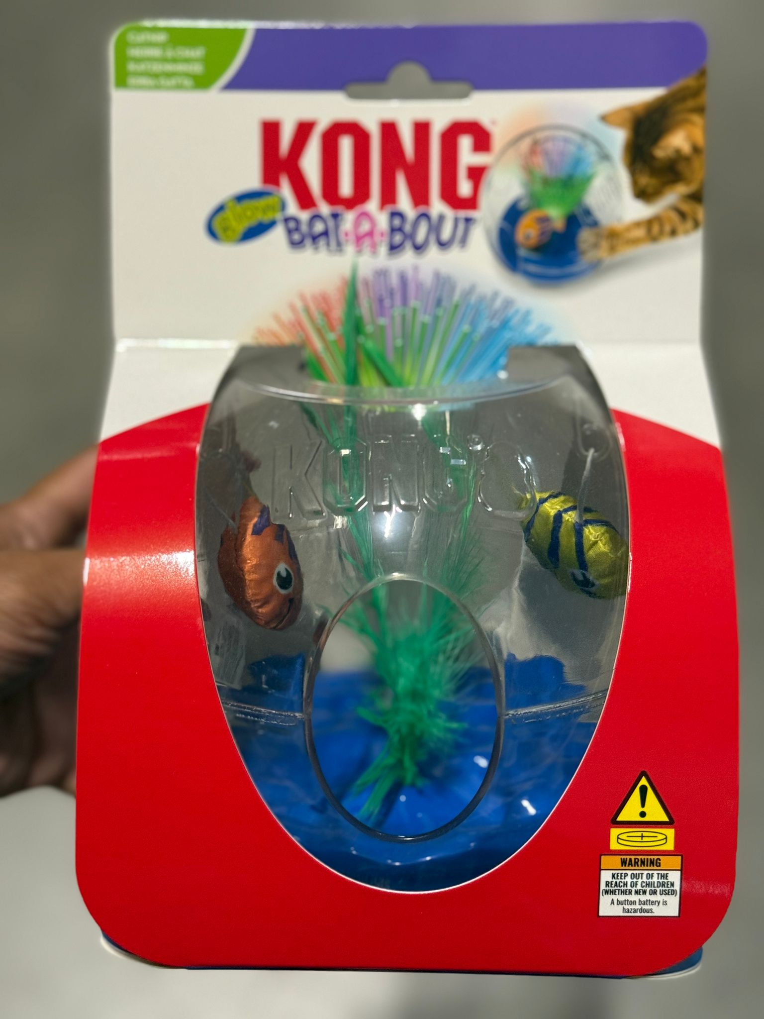De product foto voor Kong Bat-A-Bout Aquarium Met Catnip