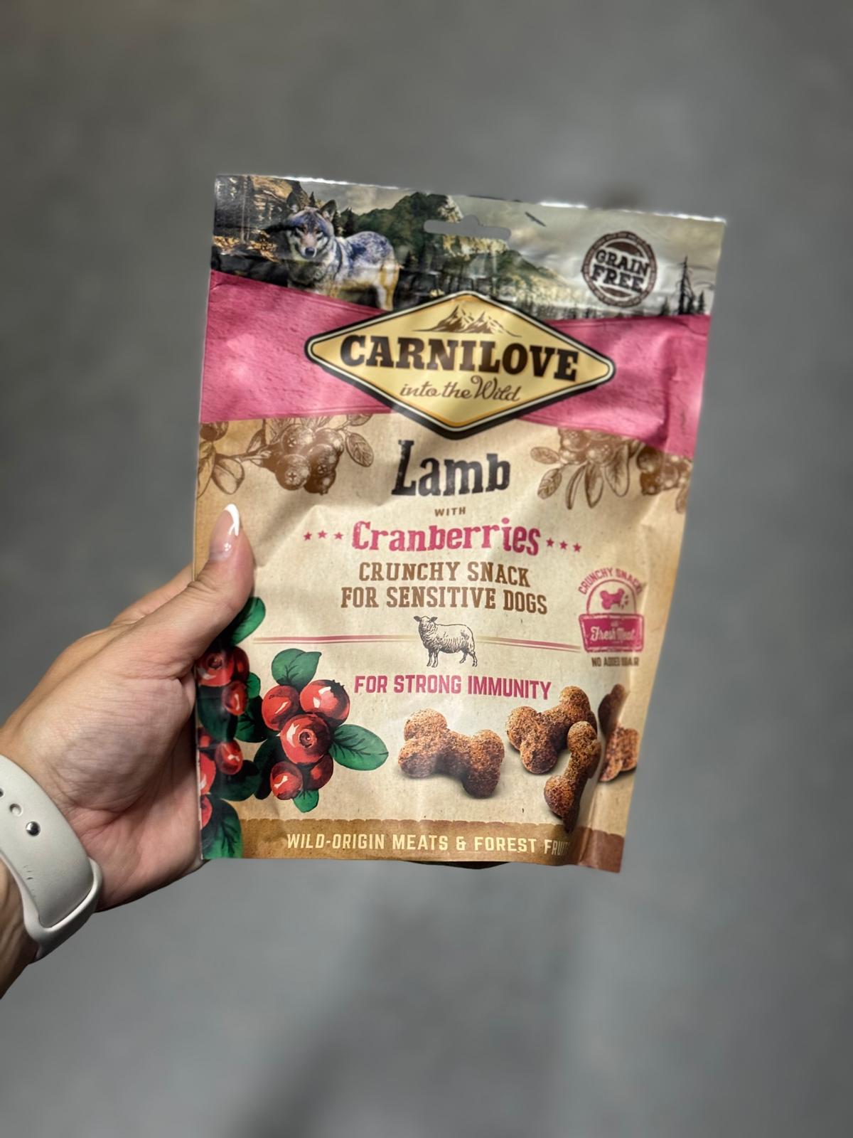 De derde product foto voor Carnilove Crunchy Snack Lam / Cranberries